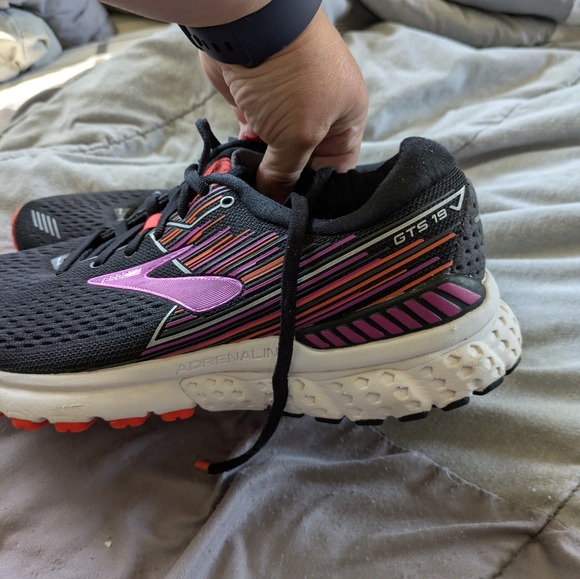 Women's Black and Pink Athletic Shoes - Picture 4 of 7